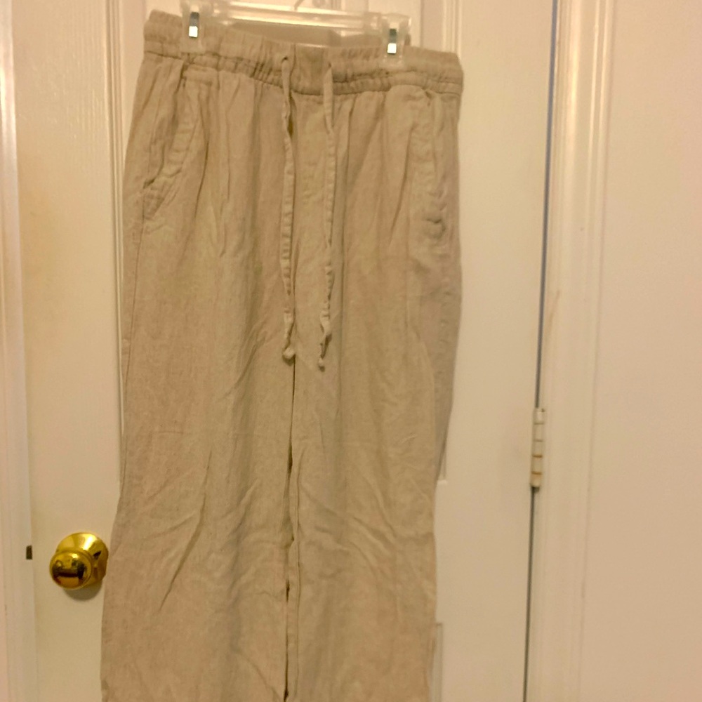 Woman’s linen pants